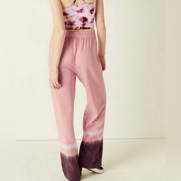 VS Pink High Waist Wide Leg Pants Sz S NWT Damsel Pink w/ Dip Dye Bottom - Picture 2 of 9